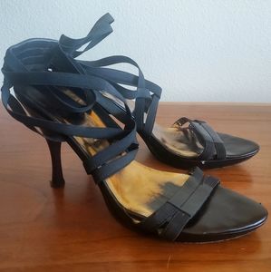 GUC Donald J. Pliner leather heels